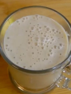 வாழைப்பழ வால்நட் மில்க் ஷேக் செய்முறை முக்கிய புகைப்படம்