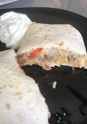 Lecsós tarjával töltött tortilla recept fotója
