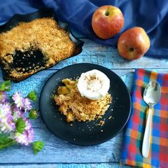 A picture of Apple Crumble.