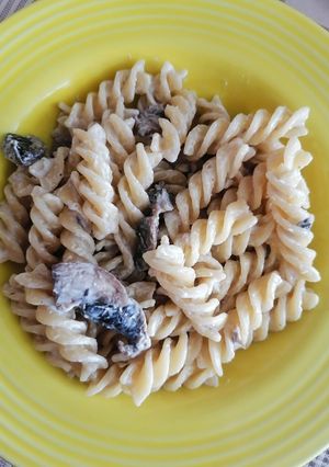 Una foto de Pasta fusilli con crema de champiñones