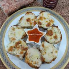 عيش التوم Garlic bread-レシピのメイン写真