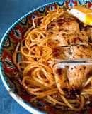 Spaghetti Sốt Pesto Cay và Ức Gà Áp Chảo
