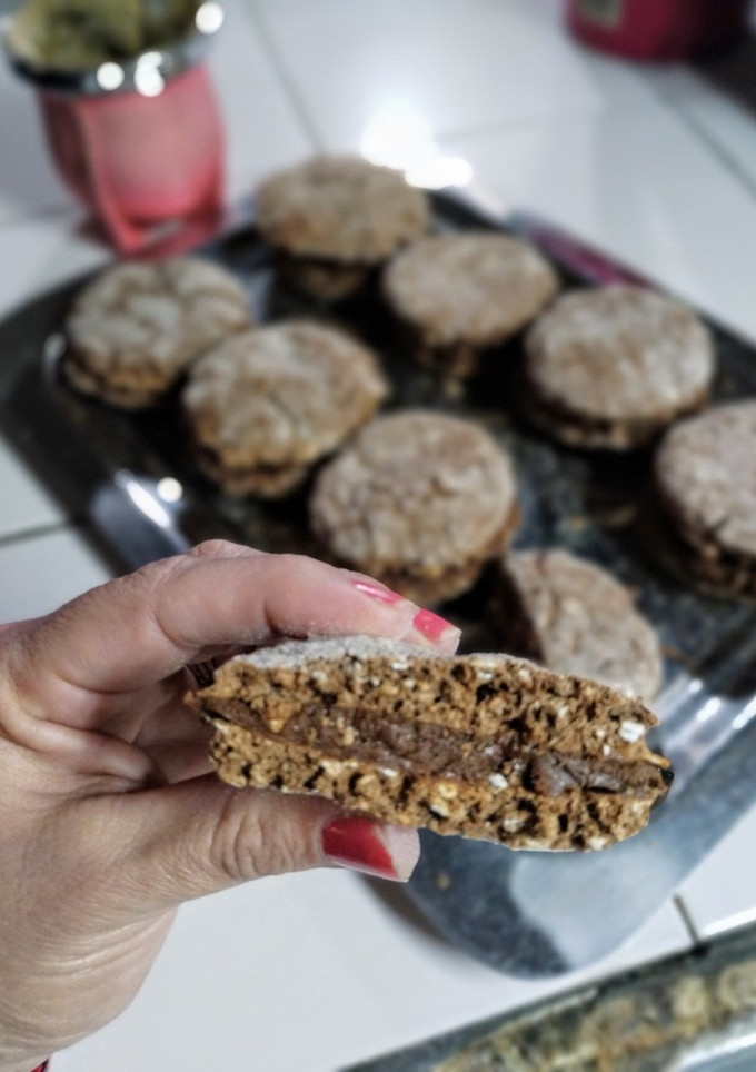 Una foto de Alfajores de Harina integral y avena