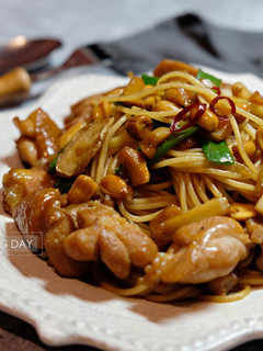 宮保雞丁義大利麵 的食譜成品照片