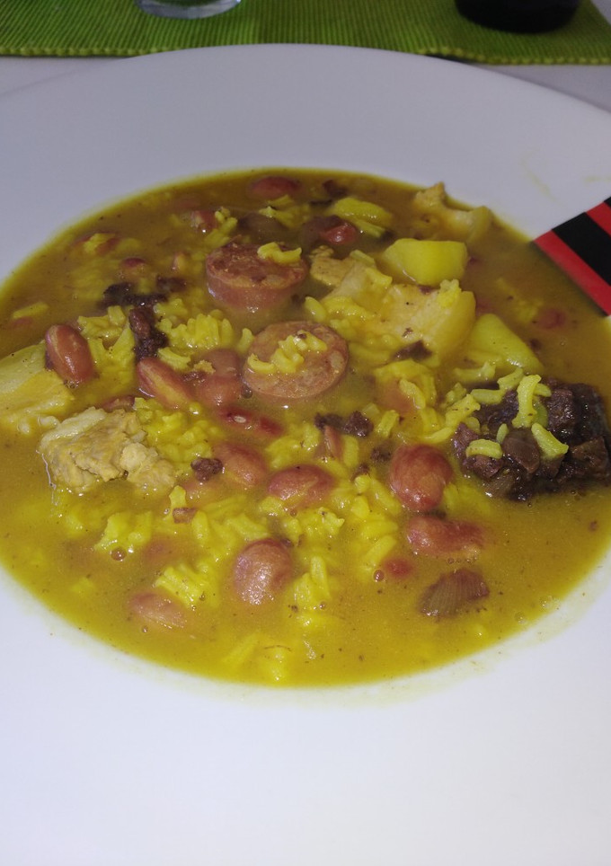 Una foto de Arroz con alubias pintas
