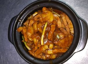 Hình của món Thịt kho thơm.