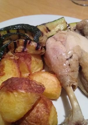 A picture of Auntie's Steamed Chicken.