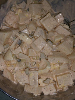 A picture of "Potato" Salad.