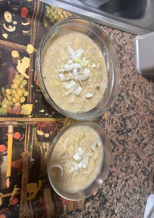 Una foto de Sopa cremosa de fideos con huevo y queso