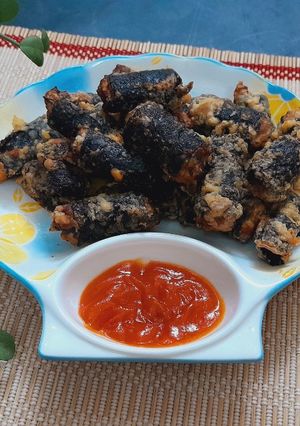 Hình của món Rong biển cuộn thịt chiên giòn.