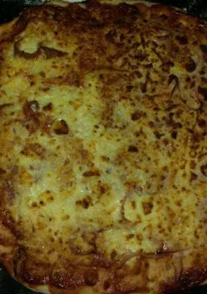 Egyszerű pizzatészta recept fotója