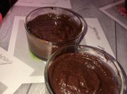 Una foto de helado de cacahuete