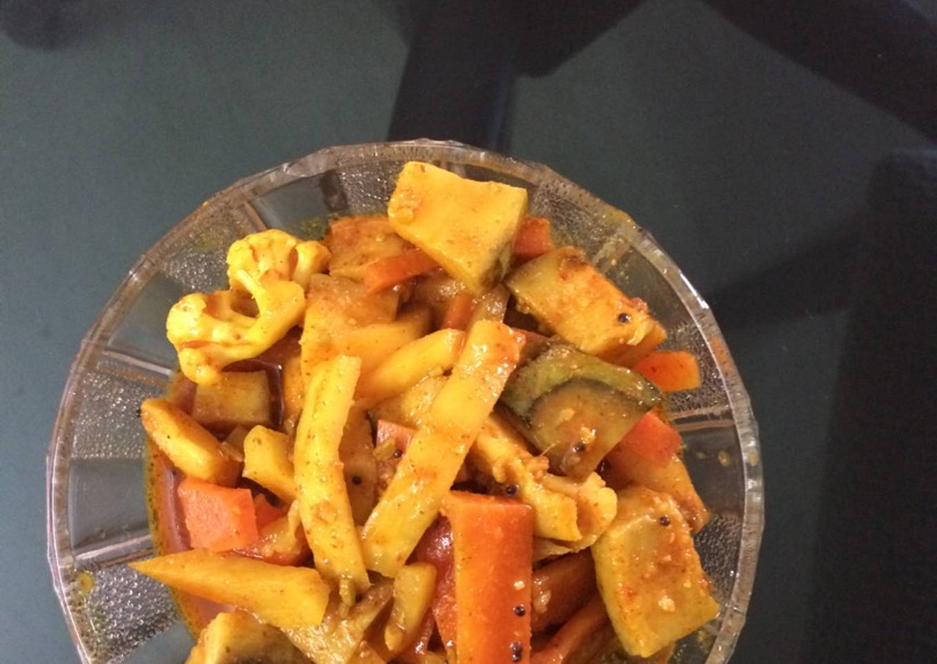 Mixed vegetables pickle with mango flavor