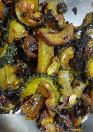 উচ্ছে আলু ভাজা (ucche aloo bhaja recipe in Bengali) রেসিপির প্রধান ছবি