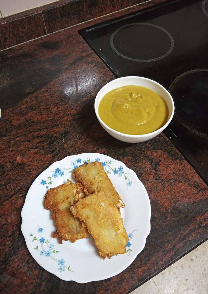 Una foto de Crema de acelgas / Pencas de acelgas fritas con jamón y queso