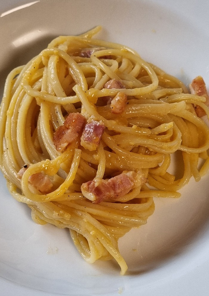 Una foto de Espaguetis a la carbonara