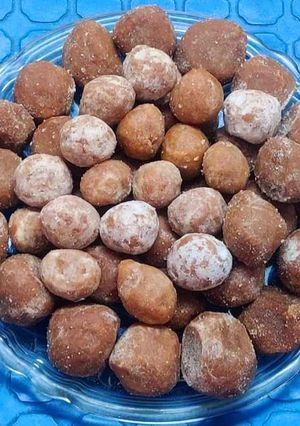 A picture of Aamla sweet goli (candy).