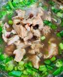 Vào bếp cùng con: cháo sườn hành gạo lứt giải cảm