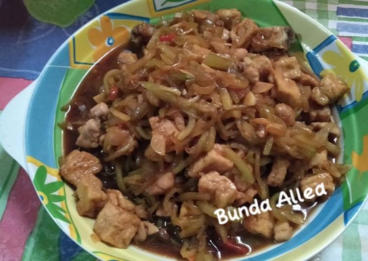 Tumis Labu Siam dengan tahu dan ayam