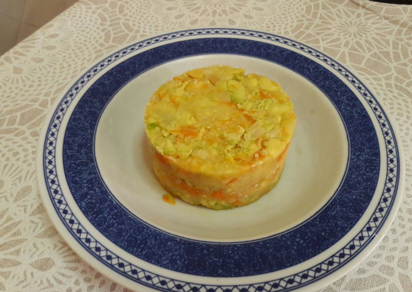 🇷🇺 Ensaladilla "rusa" de aguacate vegana