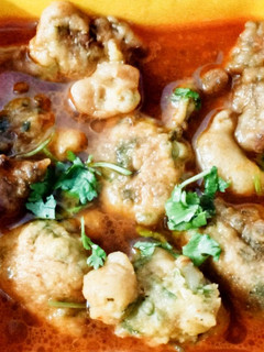 पकौड़े की चटपटी सब्जी (pakode ki chatpati sabzi recipe in Hindi) रेसिपी मुख्य फोटो
