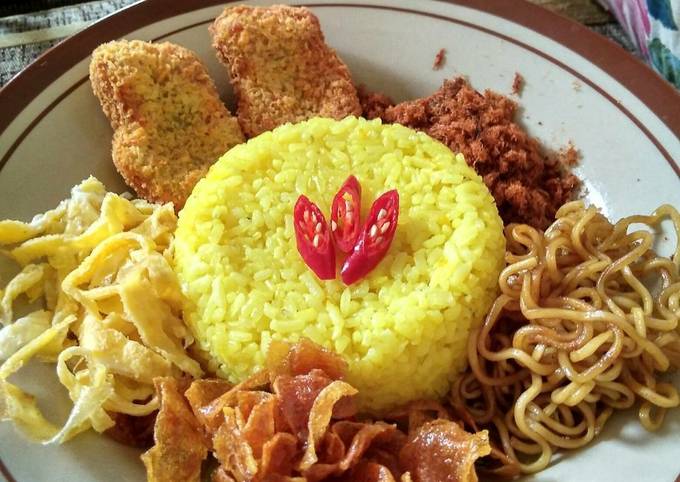 Cara Memasak Nasi kuning Ekonomis