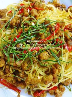 รูปของ สปาเก็ตตี้ผัดคั่วกลิ้งไก่สับ