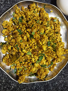 अंडा भुर्जी (anda bhurji recipe in marathi) रेसिपी चे मुख्य फोटो