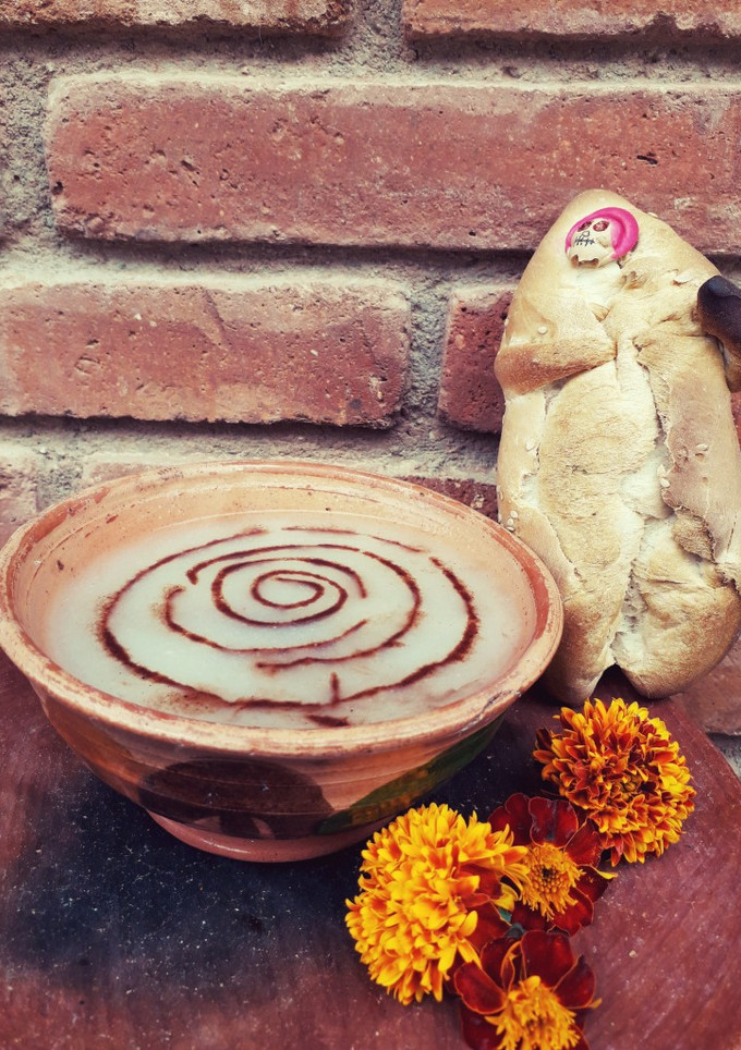 Una foto de 🌼 Atole blanco con bigote