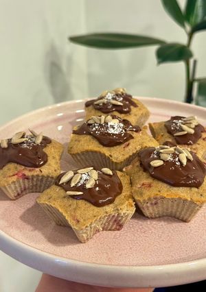 Una foto de Muffins de Frutilla, Avena y Limón (Sin Azúcar ni Lácteos)