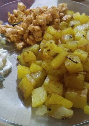 Una foto de Pollo con papas