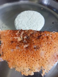 தக்காளி தோசை (Thakkaali dosai recipe in tamil) செய்முறை முக்கிய புகைப்படம்