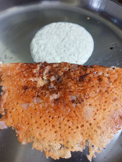 தக்காளி தோசை (Thakkaali dosai recipe in tamil) செய்முறை முக்கிய புகைப்படம்