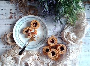Gambar Raspberry jam cookies