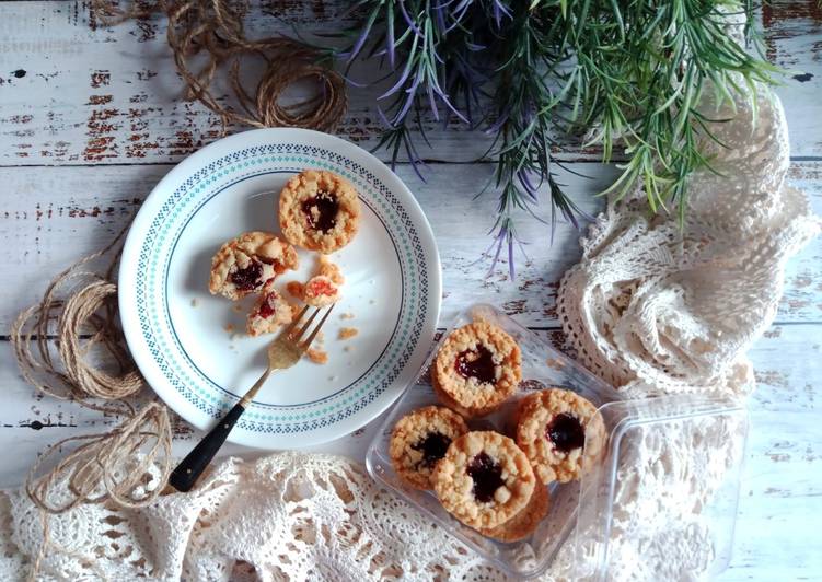 Raspberry jam cookies