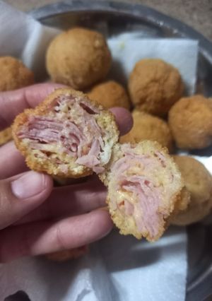 Una foto de Bolitas de jamón y queso 🤗