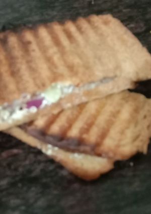 A picture of Mayonnaise  grilled sandwich.