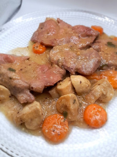Una foto de Fricasé de pavo con champiñones