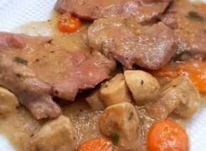 Foto principal de Fricasé de pavo con champiñones