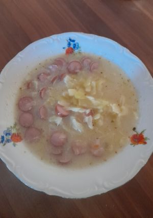 Édeskáposzta leves virslivel /a mi frankfurti levesünk recept fotója