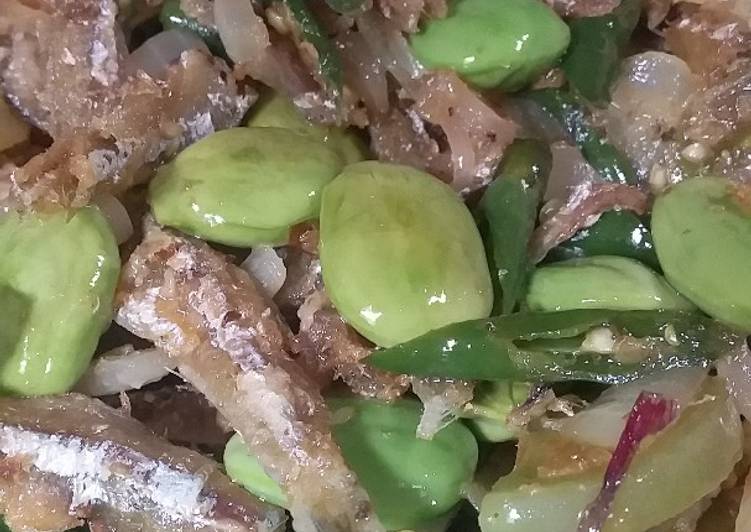 Tumis teri basah pete cabe ijo