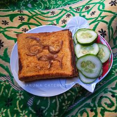 A picture of French toast.
