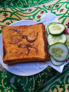 A picture of French toast.