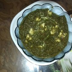 A picture of Palak paneer.
