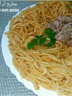 صورة لوصفة سباغيتي بالتونة بطريقة أم أمينة