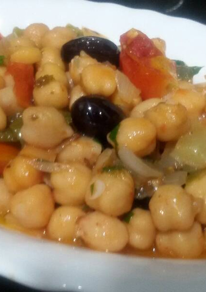 Una foto de Ensalada templada de garbanzos