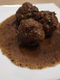 Una foto de Albóndigas en salsa de vino tinto