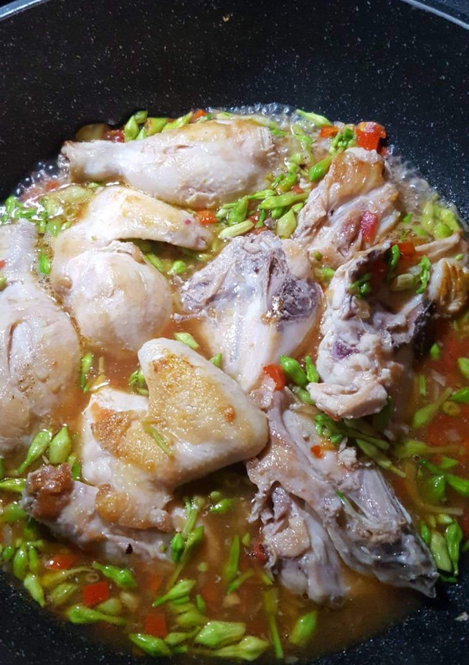 Una foto de Pollo en crema