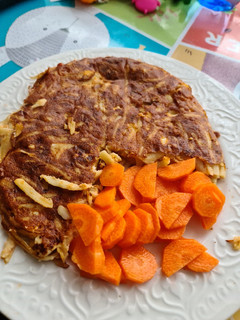 Una foto de Tortilla de tallarines (sobrantes)