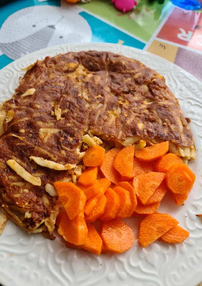 Una foto de Tortilla de tallarines (sobrantes)